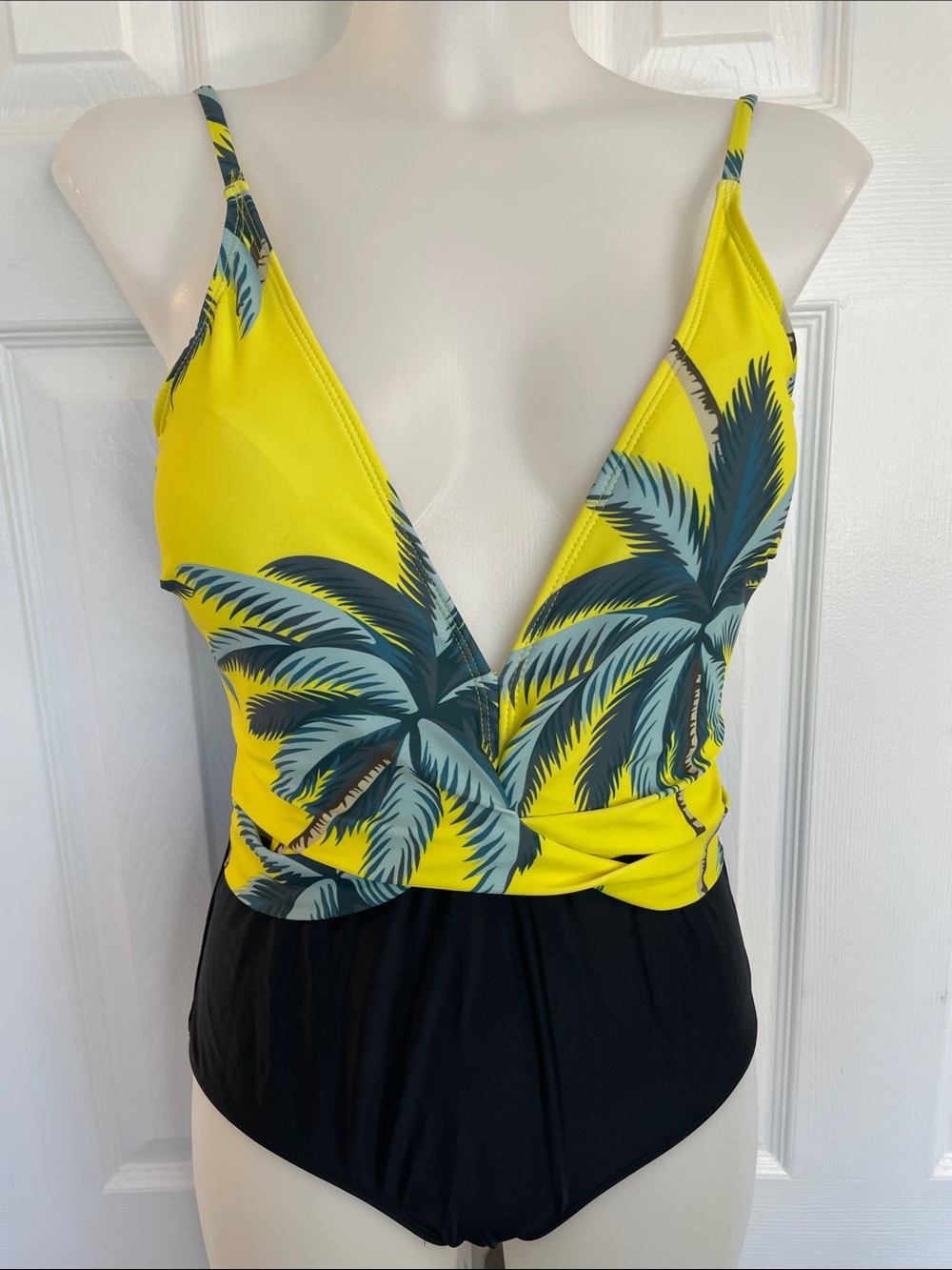IFFEI COCONUT TREE PRINTED DEEP V NECK YELLOW & BLACK ONE PIECE SWIMSUIT SZ L